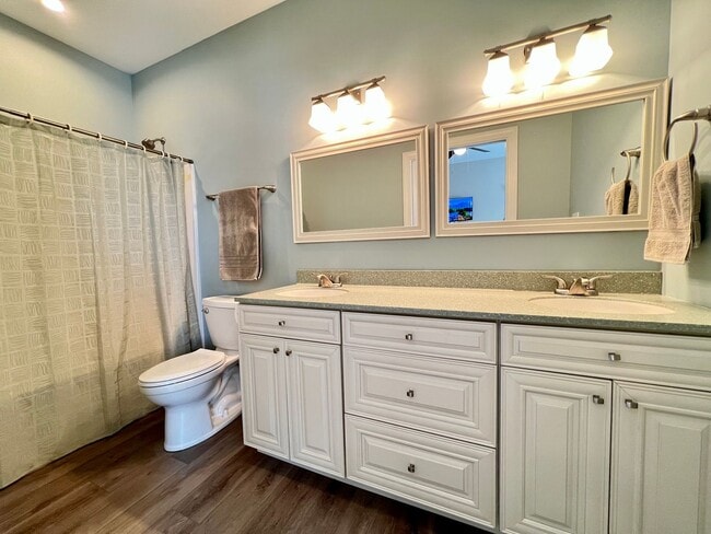 Building Photo - Adorable Waterfront/Fully Furnished/All In...