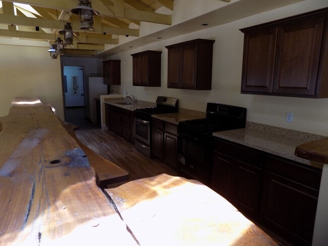 Building Photo - 740 W Foothill Blvd