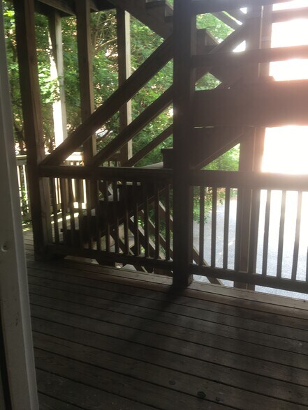 Building Photo - 3024 Saint Paul St