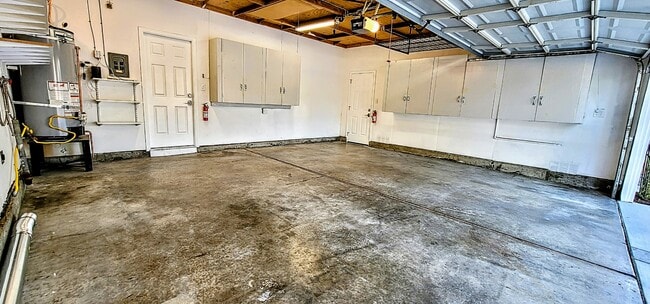 Building Photo - 40825 Robin St