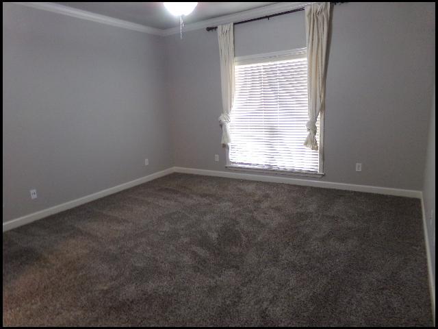 Building Photo - 37 Woodridge Dr