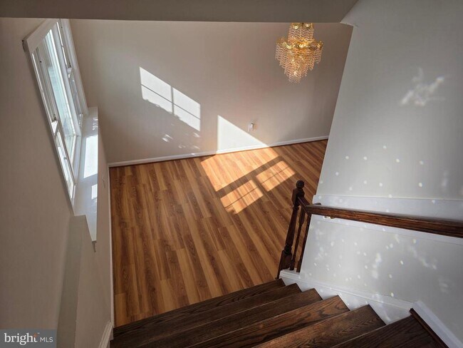 Building Photo - 10217 McKean Ct