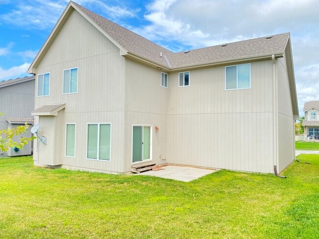 Building Photo - Move in Special. Beautiful & Nearly new SW Chalco area 4 bed Two Story.