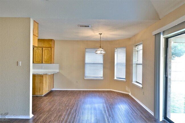 Building Photo - 5210 Meadowick Ln