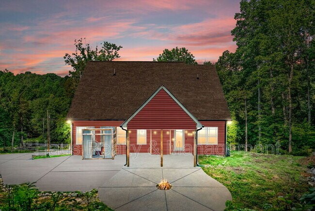 Building Photo - 6466 Hwy 48 N