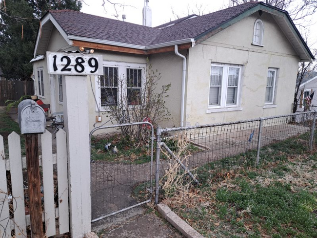 Primary Photo - 1289 W Custer Pl