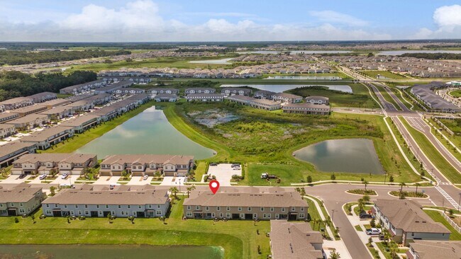 Building Photo - Stunning Large Mirada Townhome; 3 BR + LOFT / 2.5 BA/ 2 Car Garage-2300+ SF!