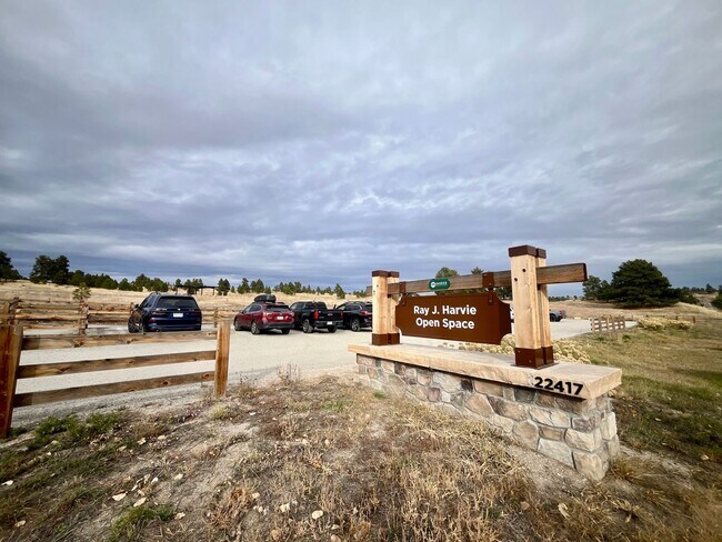 Building Photo - Beautifully Renovated 4-Bedroom Home in Canterberry Crossing
