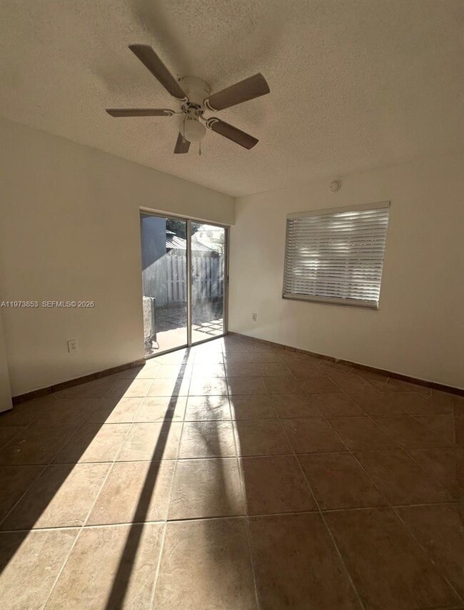 Building Photo - 10360 SW 154th Pl