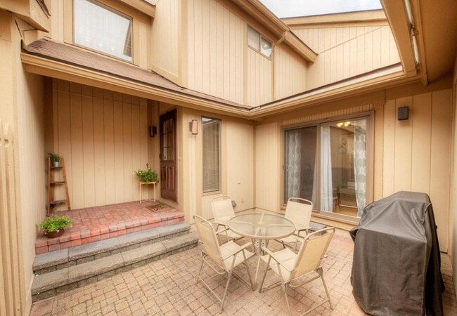 Primary Photo - 5206 Richard Run