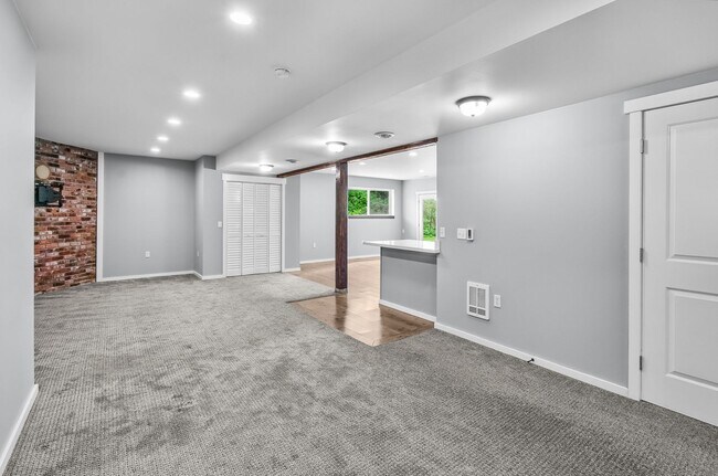 Building Photo - 4Bd/3Ba Duvall House