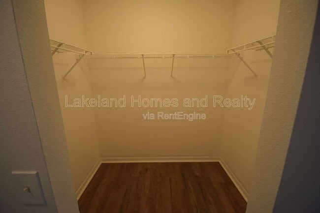 Building Photo - 5123 Spanish Oaks Dr