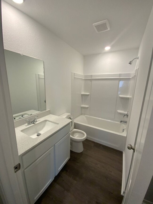 Building Photo - 8101 Donna Dr