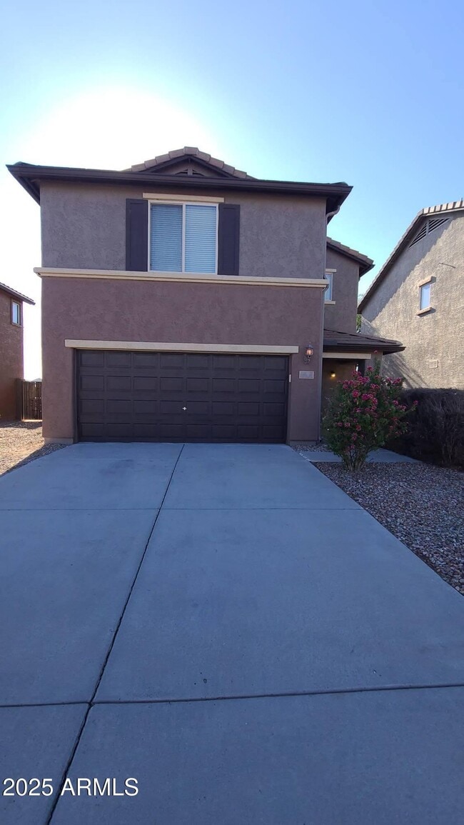 Building Photo - 2542 N Palo Verde Dr