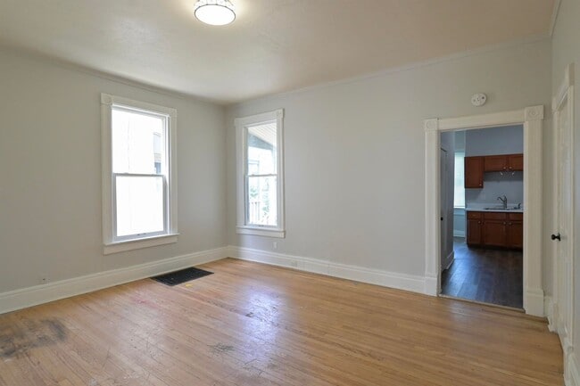 Building Photo - 532 S 30th St