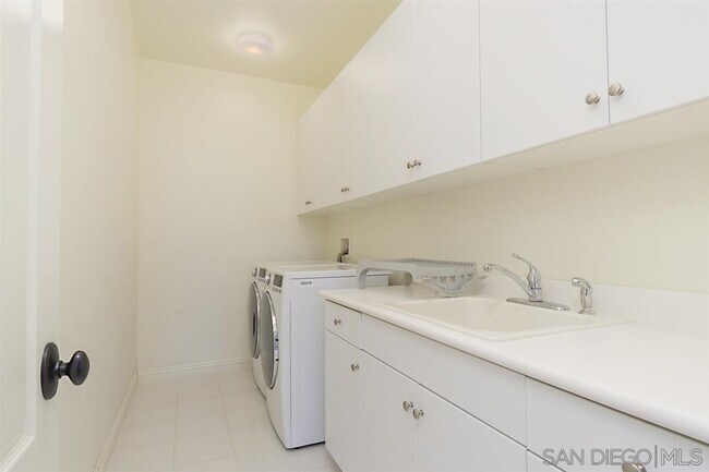 Building Photo - 16232 Almanor Way