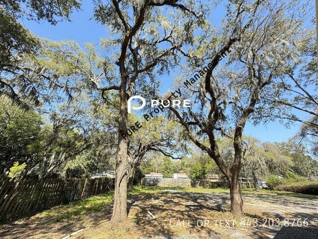 Building Photo - Mt Pleasant Homes GREAT LOCATION!!!!