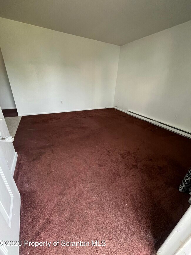 Building Photo - 612 Oak St