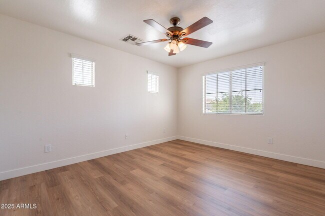 Building Photo - 26638 N Babbling Brook Dr