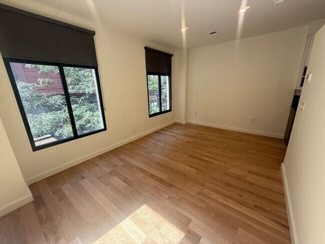 Building Photo - Brand new units 0-1 bedroom