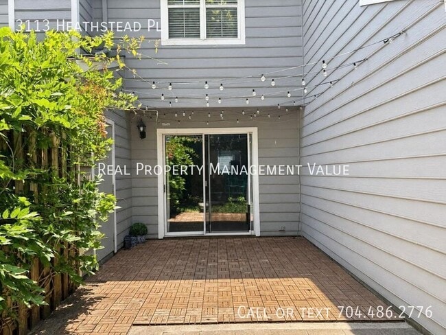 Building Photo - 3113 Heathstead Place