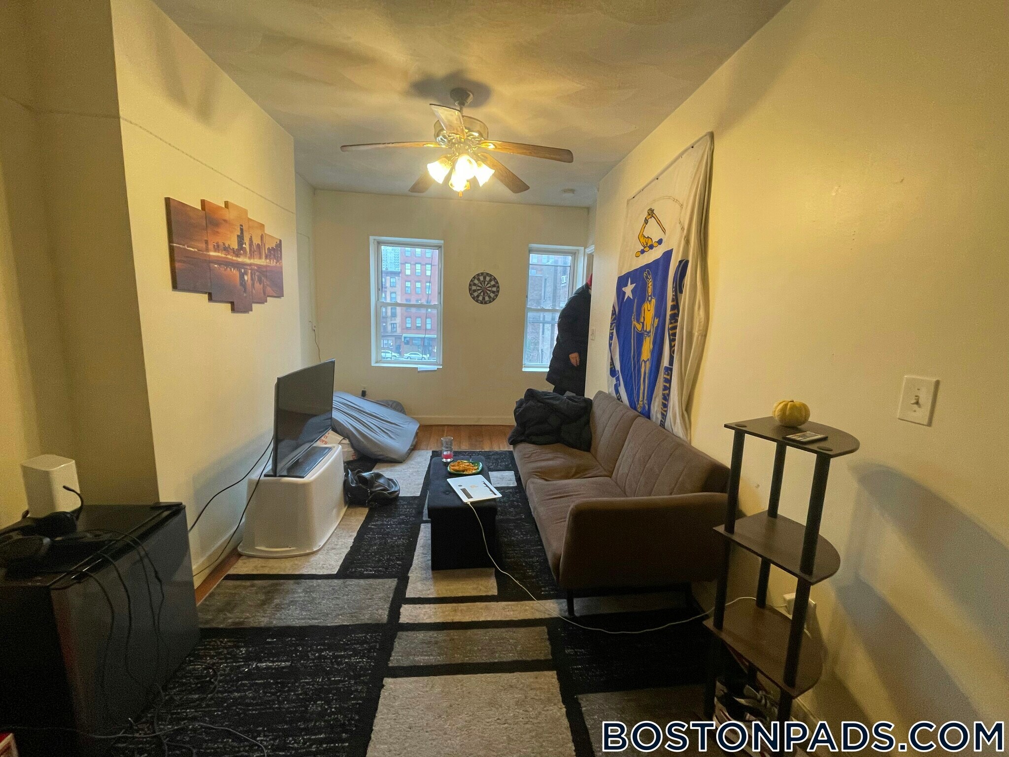 Building Photo - 37 Cooper St