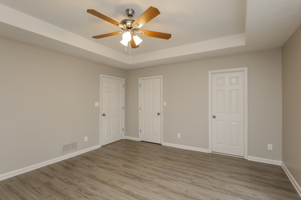 Building Photo - 1030 Sycamore Summit