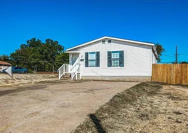 Building Photo - 5320 Carver Dr