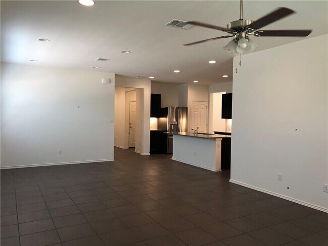 Building Photo - 533 Sweetwood Ln