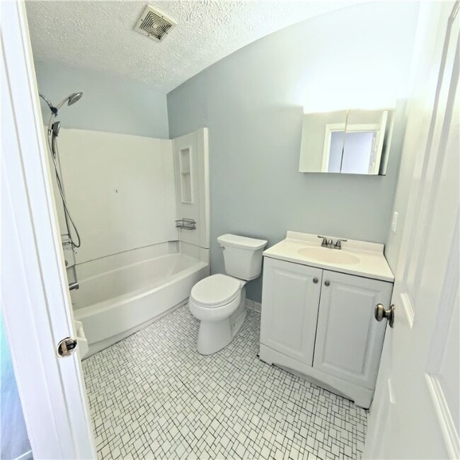 Building Photo - 14 Atkinson St