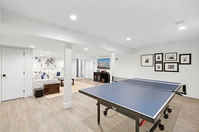 Building Photo - 150 Harvest Ln