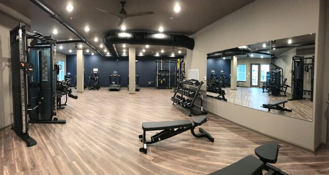 Building Photo - A0 | 1 Bed 1 Bath | 563 sf
