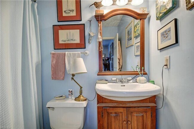 Building Photo - Ghent on the Square