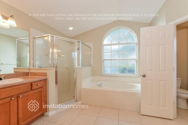 Building Photo - 1571 Parkglen Cir