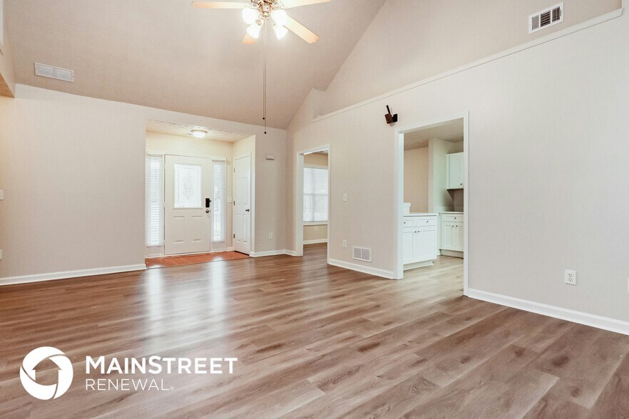 Building Photo - 35 Spring Valley Keep