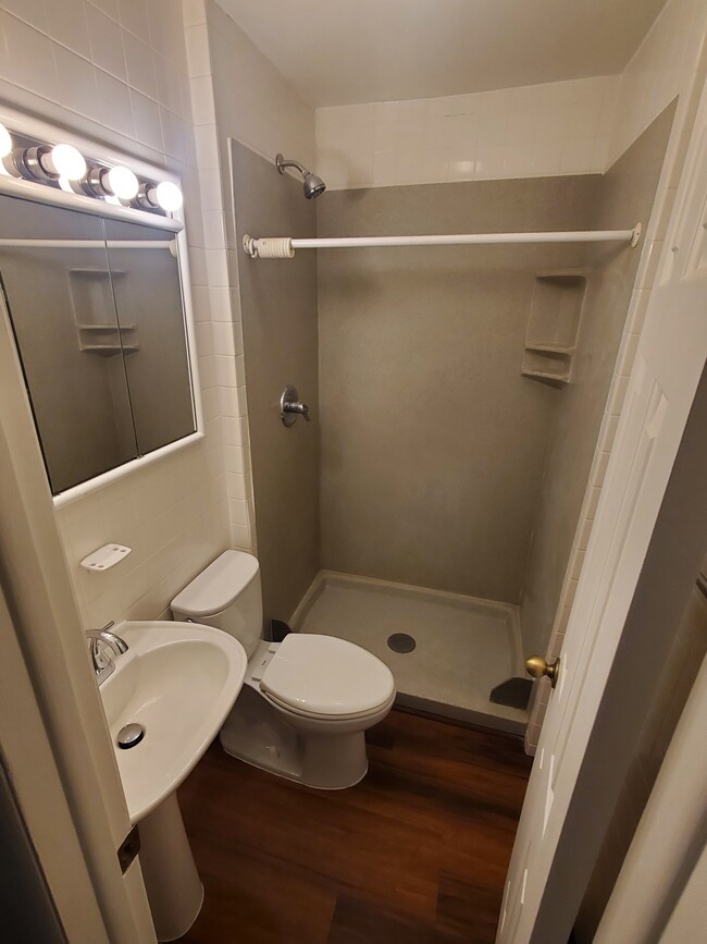 Bathroom - Corian Shower - 1323 W 19th St