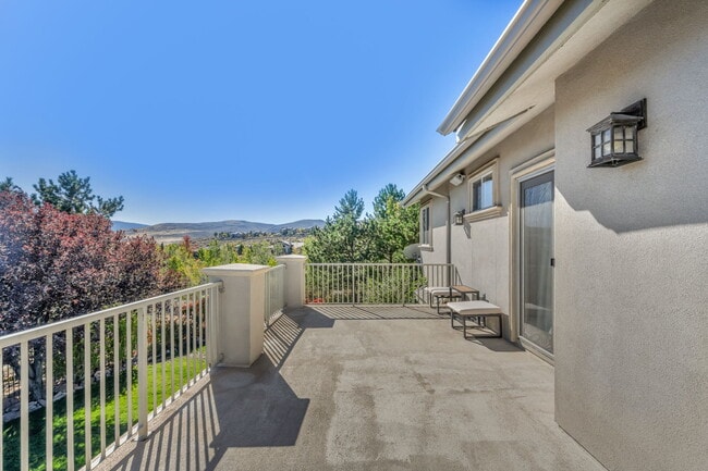 Building Photo - 1520 Taos Ln