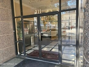 Building Photo - 311 W Ashley St