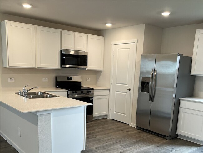 Building Photo - 4484 Bonney Ave