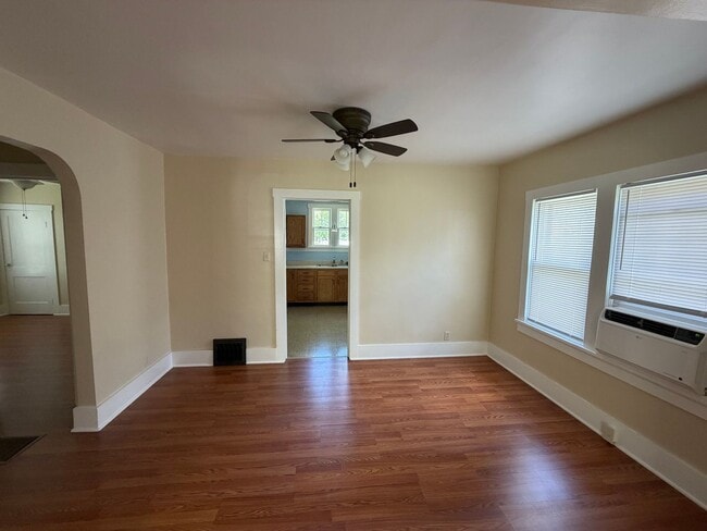 Building Photo - Adorable 2 bedroom 1 bathroom for rent