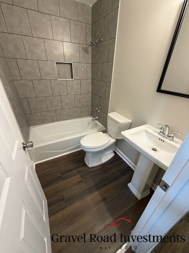 Building Photo - Beautifully Remodeled 4 Bedroom, 2 Bathroom Home for Rent