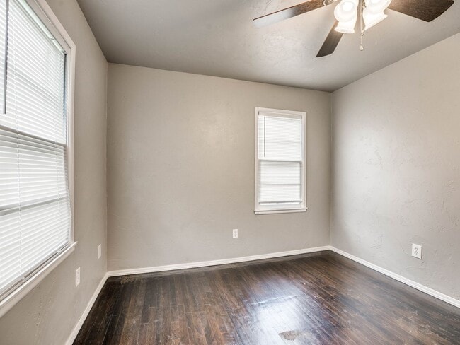 Building Photo - 3 Bedroom 1 Bath Home in Shawnee!