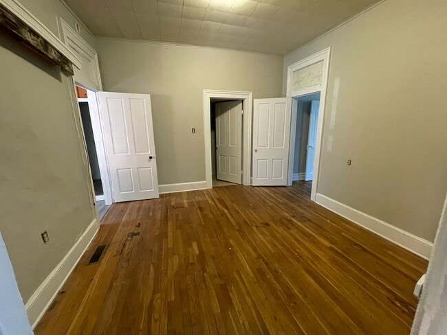 Building Photo - Two Bedroom House in Delphi