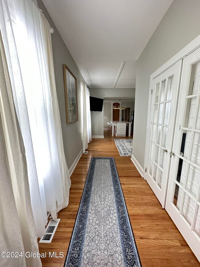 Building Photo - 163 Lake Ave