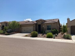 Building Photo - Dove Mountain Del Webb Beauty!