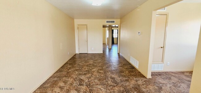 Building Photo - 3903 Van Buren Ave