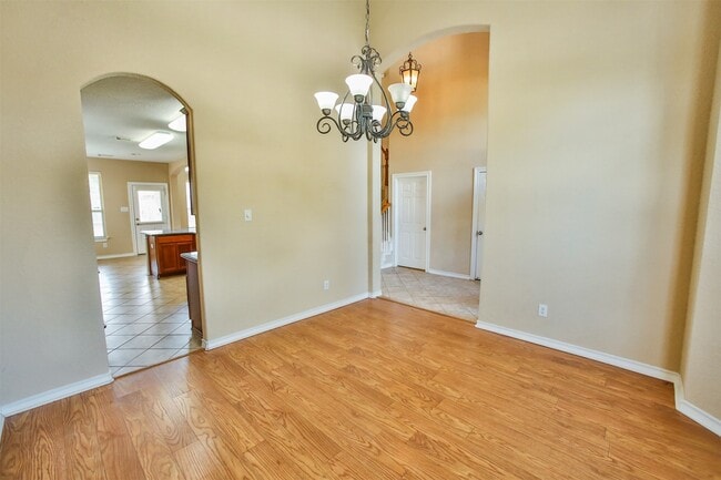 Building Photo - 5103 Shadow Breeze Ln