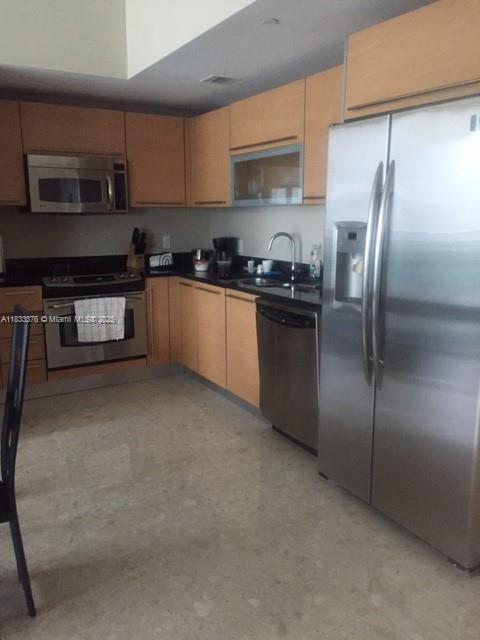 Building Photo - 950 Brickell Bay Dr