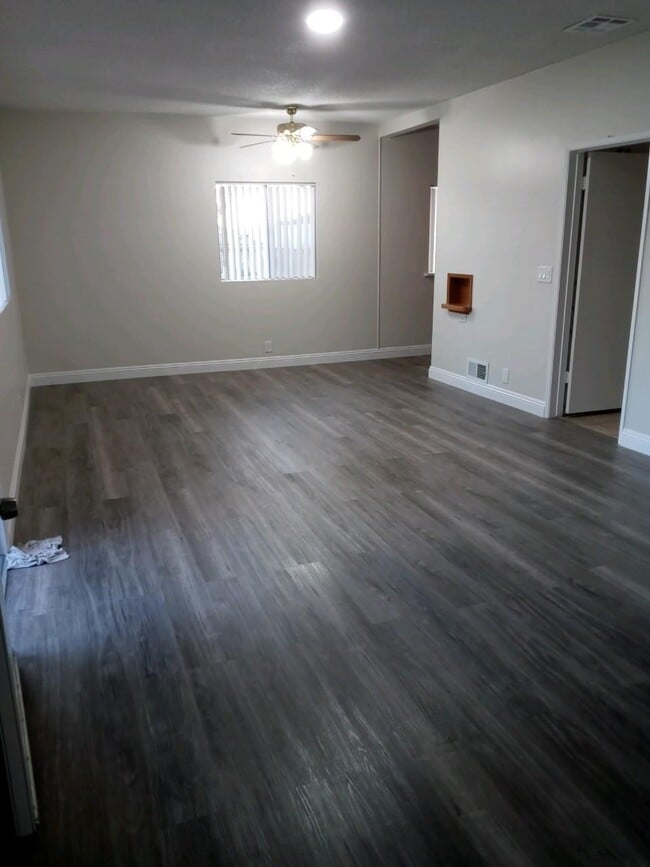 Dining Area - 519 Linwood Ave