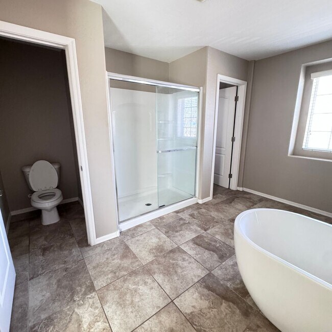 Building Photo - 3 bedroom rental in Cooley Station